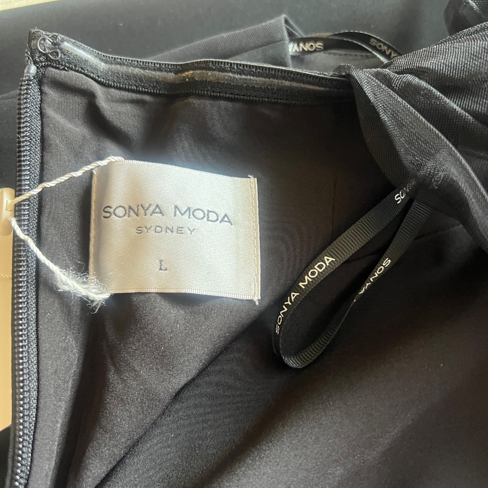 Sonya Moda Black Lola Dress, BRAND NEW - Picture 9 of 11